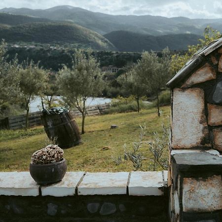 Guesthouse Lord Byron Tepelene Exterior foto